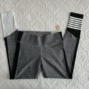 NWTs PINK Ultimate Yoga Leggings